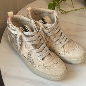 ShuShop Paulina Women's Cream and Gold Mid-Top Sneakers Size 9